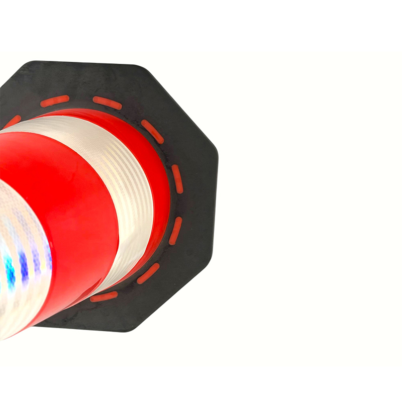 Cono di sicurezza stradale in PVC a base ottagonale ad alta visibilità con resistenza al vento e stabilità superiori