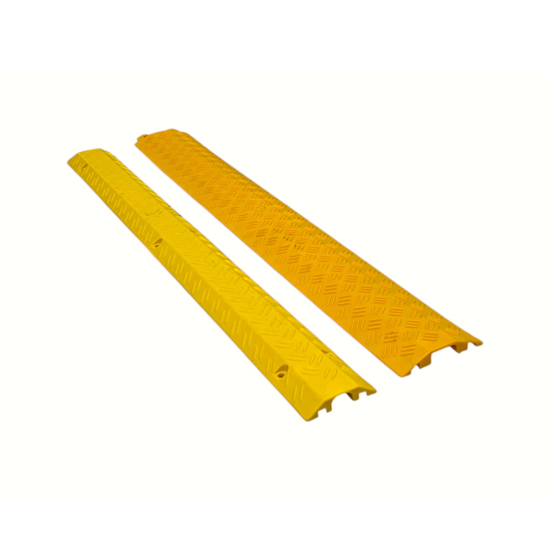 Copertura per pavimento per cavi interni isolata leggera dal design piatto anti-inciampo Copertura per pavimento per cavi interni isolata leggera dal design piatto anti-inciampo