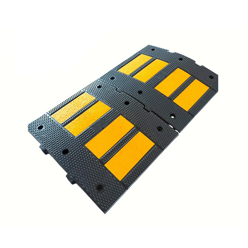 Dissuasori di velocità in gomma ad incastro modulari ad alta densità standard europeo
