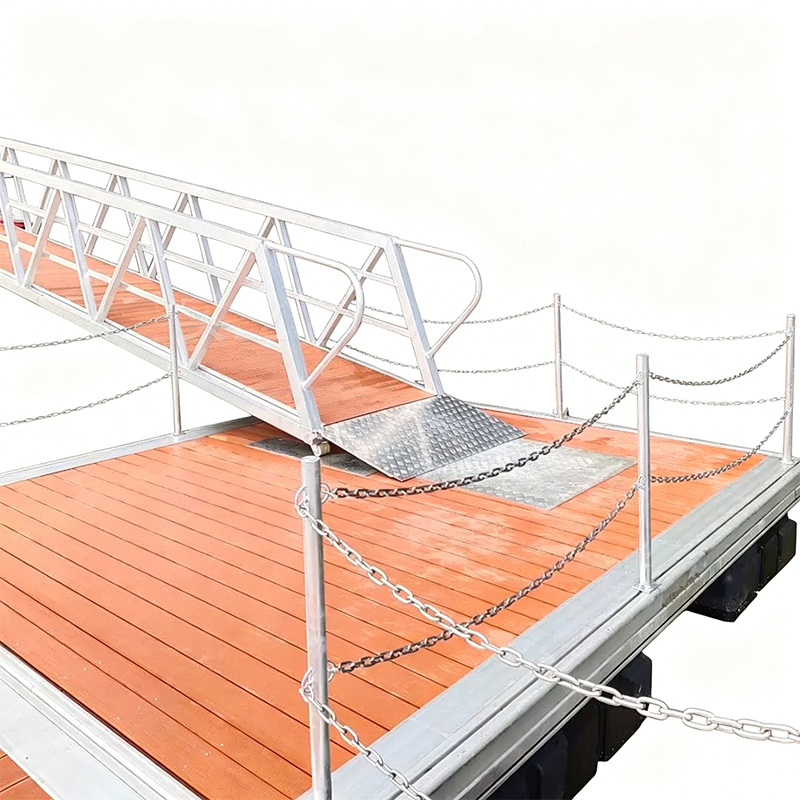 Decking per pontile galleggiante in WPC
