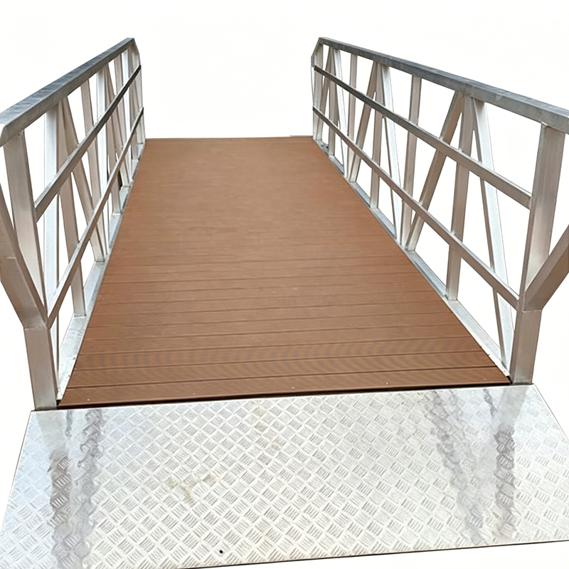 Decking per pontile galleggiante in WPC