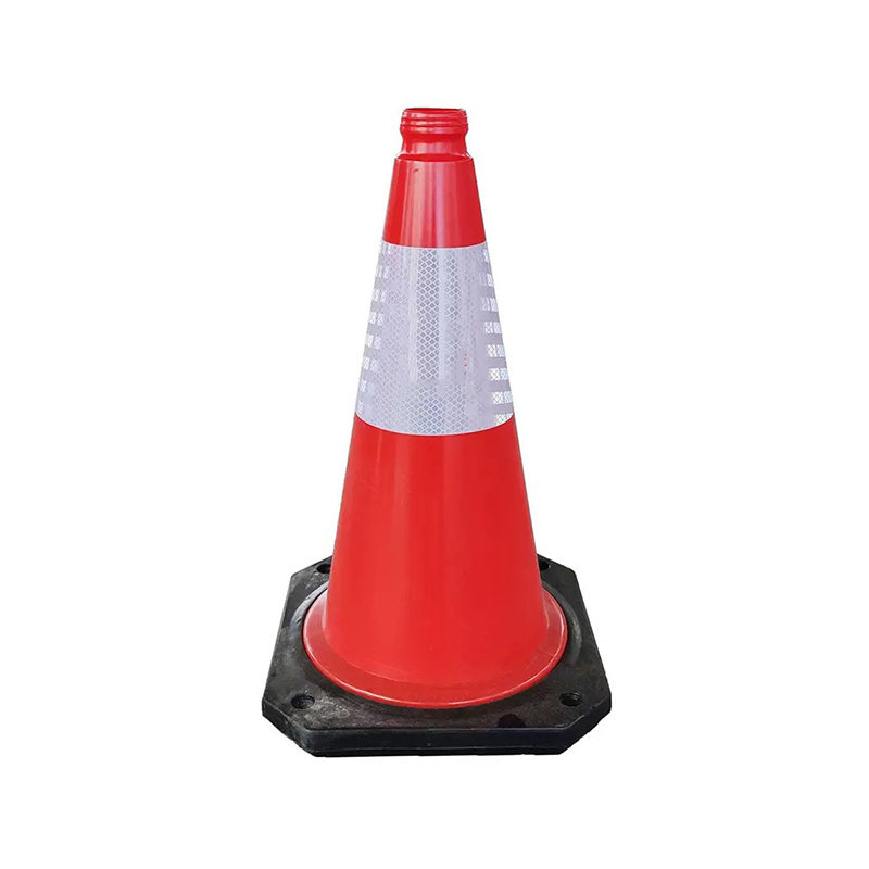Cono stradale in plastica resistente con base in gomma