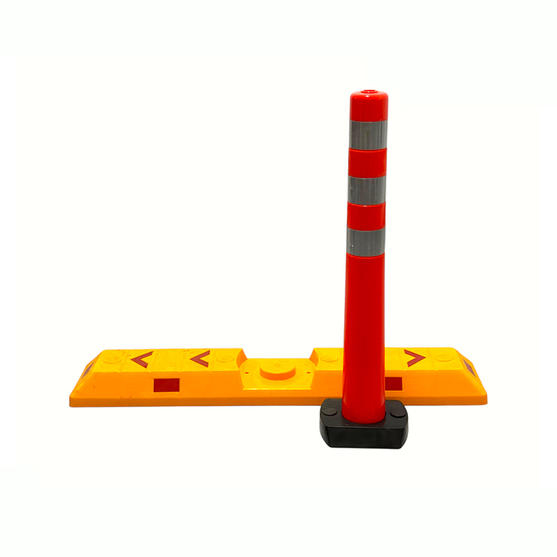 Palo delineatore flessibile modulare con cordolo separatore di corsia di traffico Palo delineatore flessibile modulare con cordolo separatore di corsia di traffico