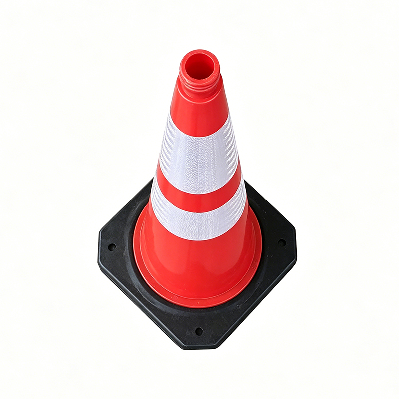 Cono stradale integrato in plastica HDPE con foro per maniglia superiore