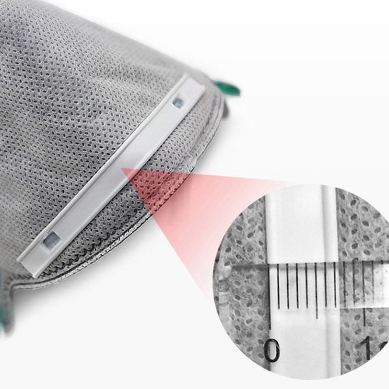 Maschera in tessuto non tessuto con polvere di carbone attivo KN95