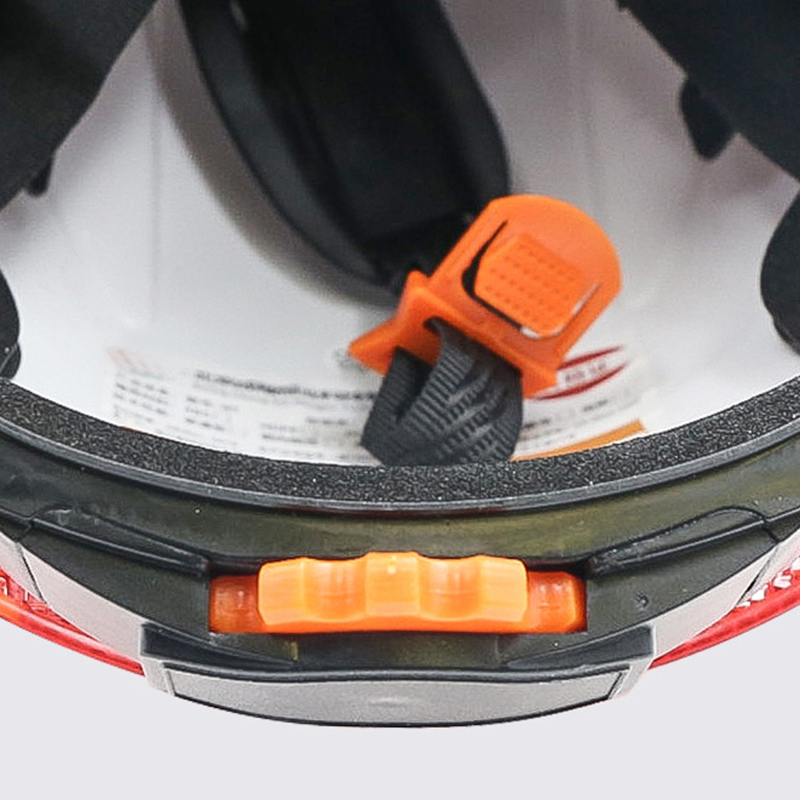 Casco maschera con visiera retrattile integrata