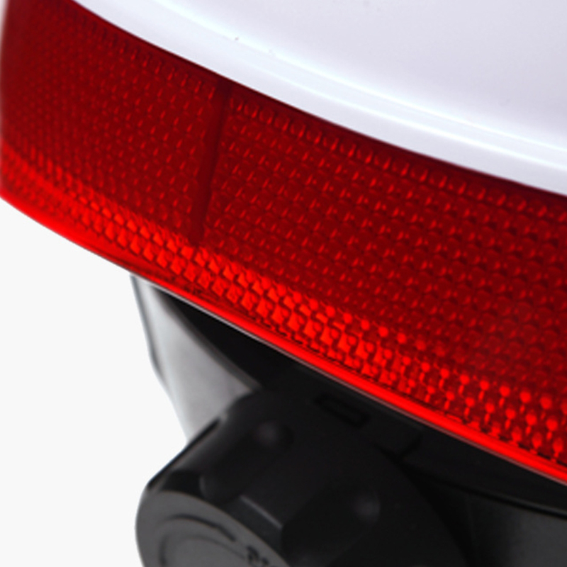 Casco maschera con visiera retrattile integrata