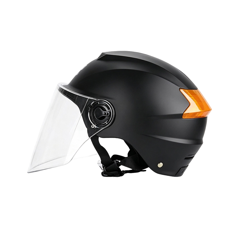 Casco da equitazione utilitario con protezione per gli occhi integrata