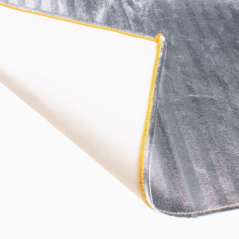 Tuta protettiva resistente alle alte temperature con ingresso posteriore